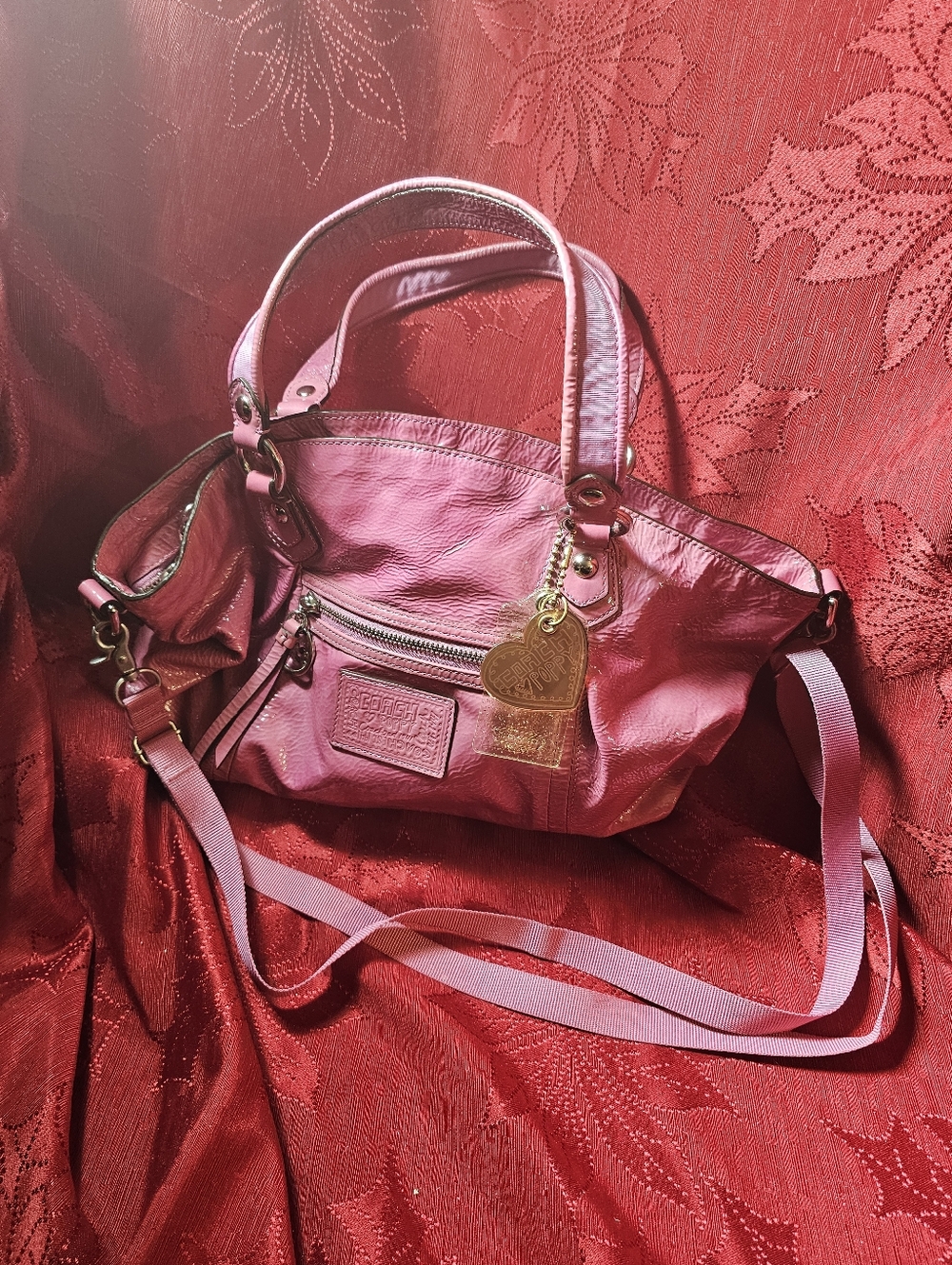 💖 Coach Poppy Pink Patent Leather Hobo Shoulder Bag + Authentic Heart Charm - Picture 14 of 15